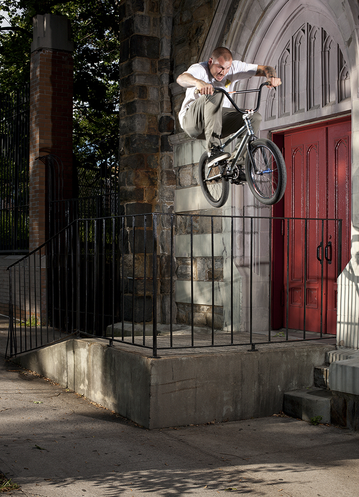 Mike Hoder does a massive railhop in Bronx, New York